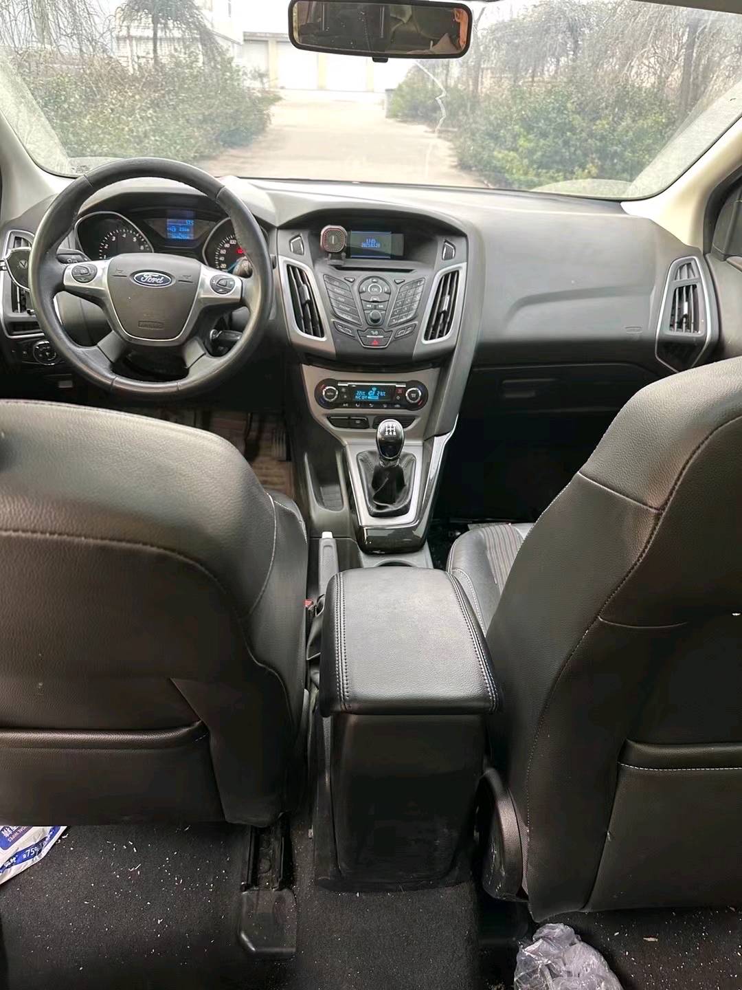 济南15年福特福克斯7