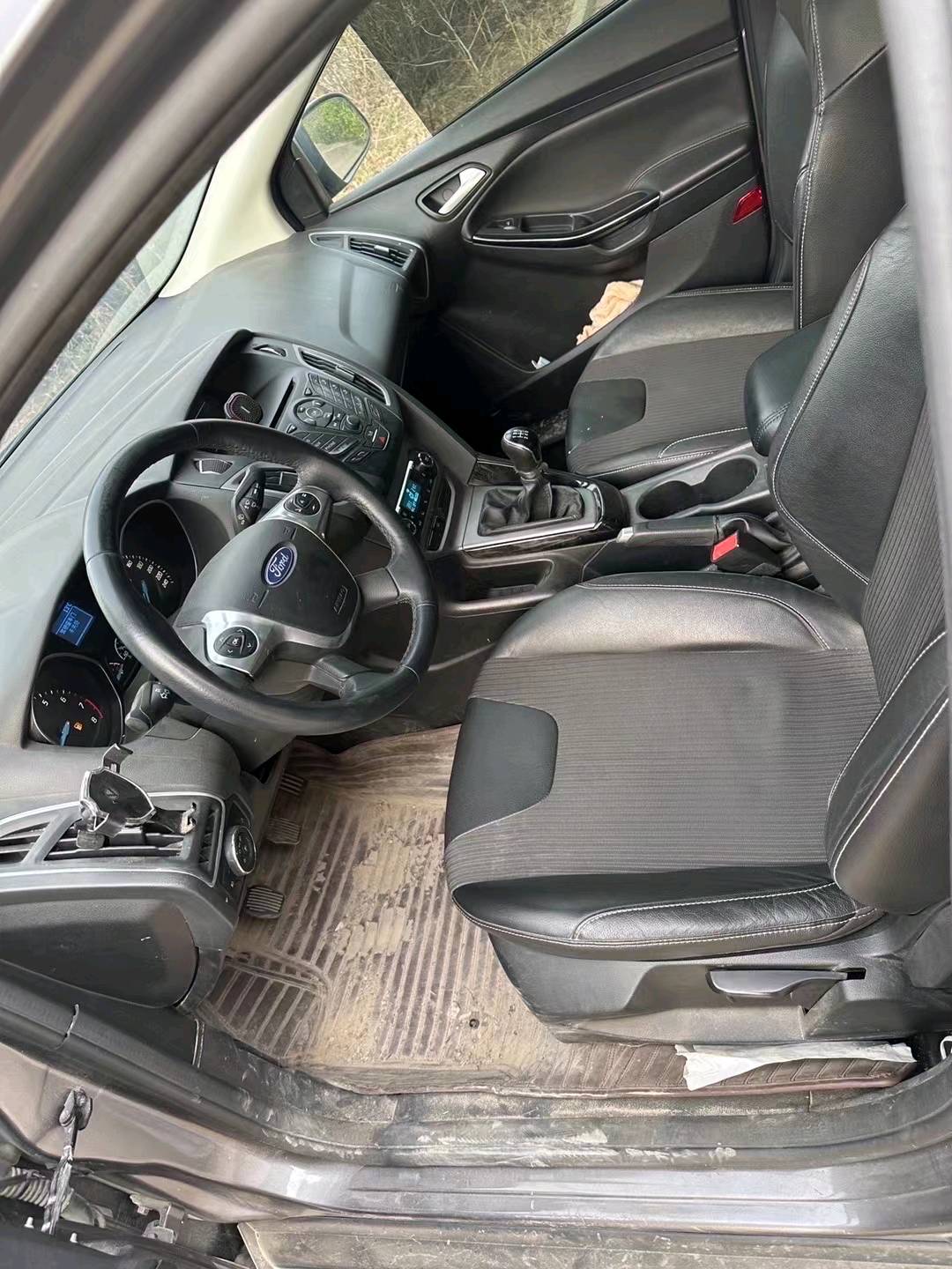 济南15年福特福克斯8