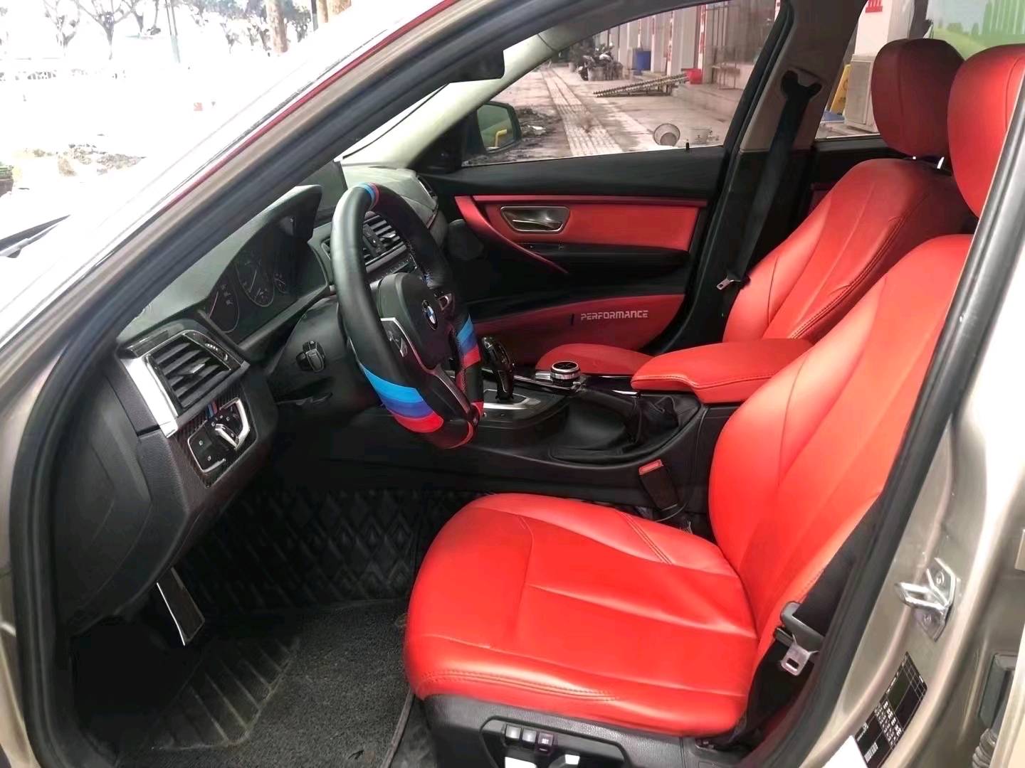 成都16年宝马3系6