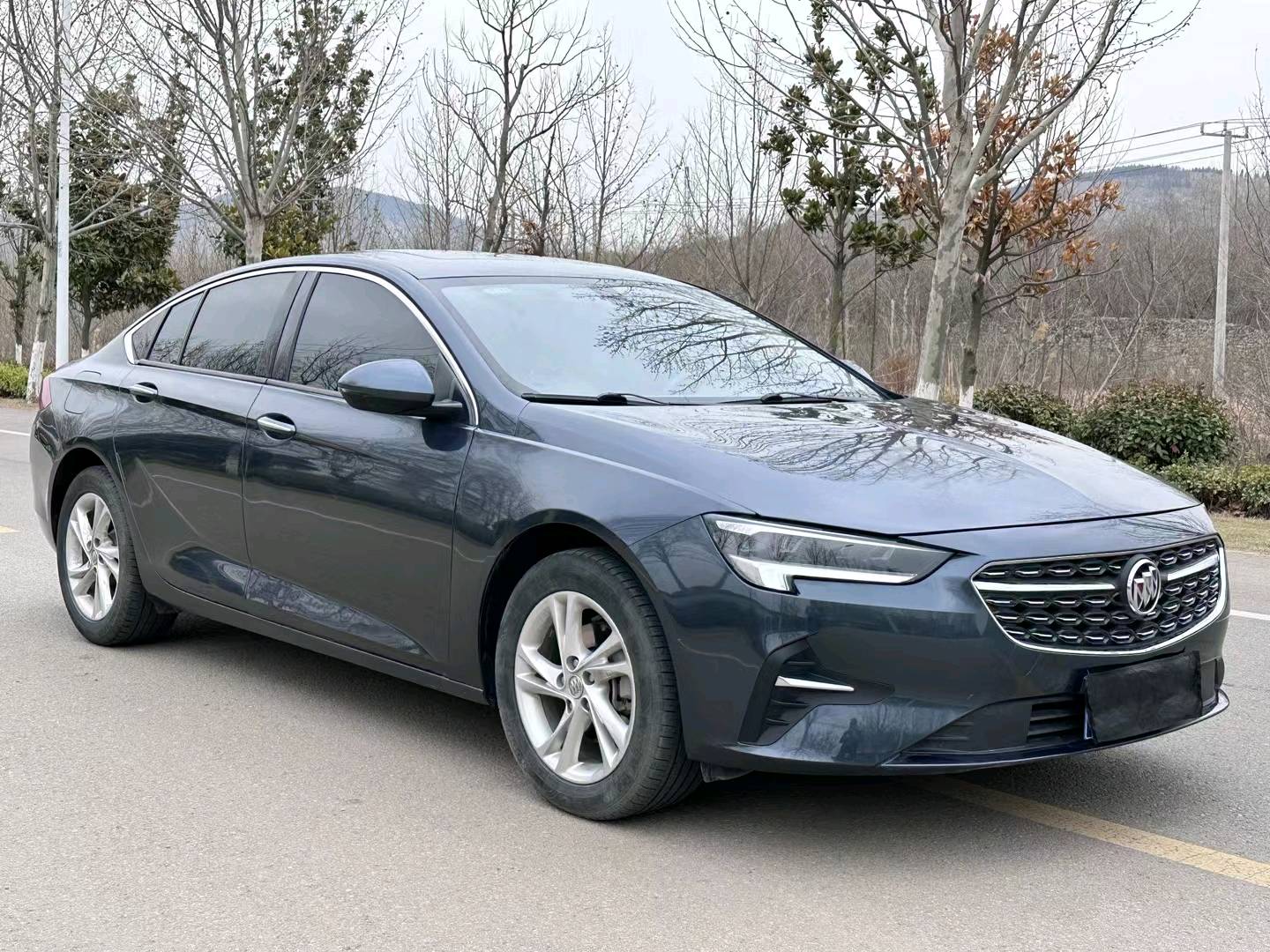 徐州21年别克君威3