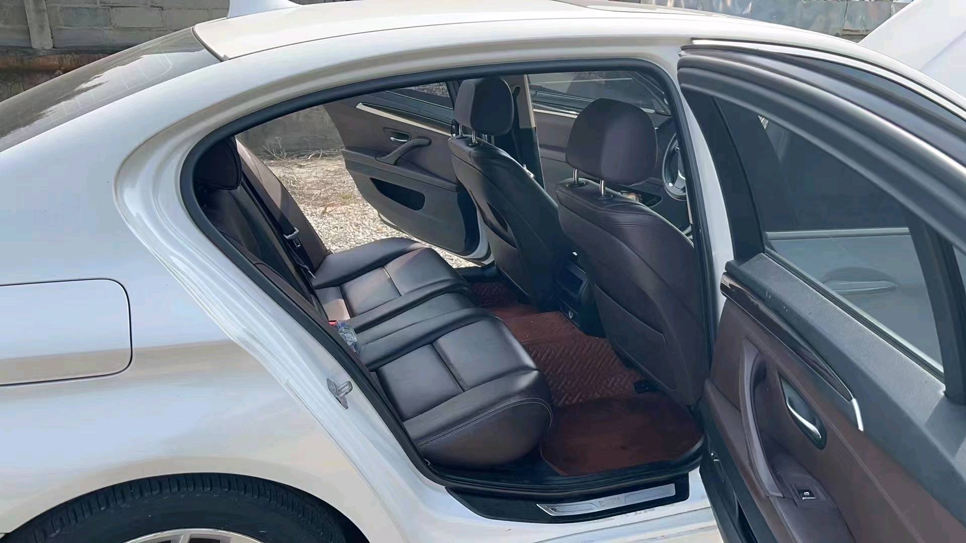 济宁16年宝马5系5