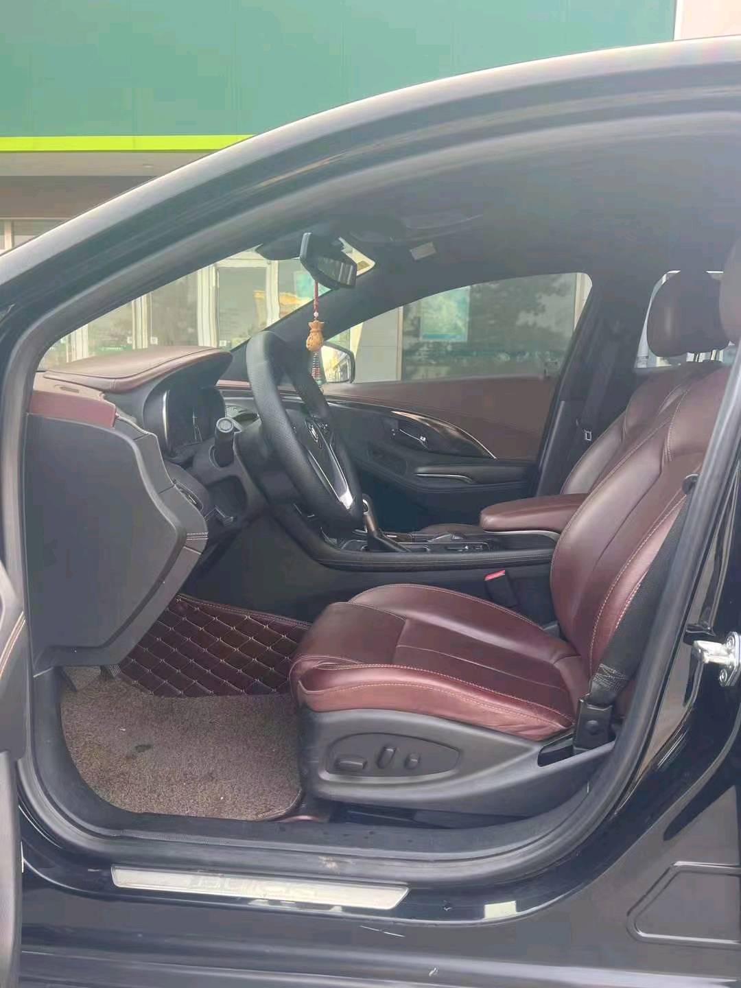 邯郸15年别克君越8