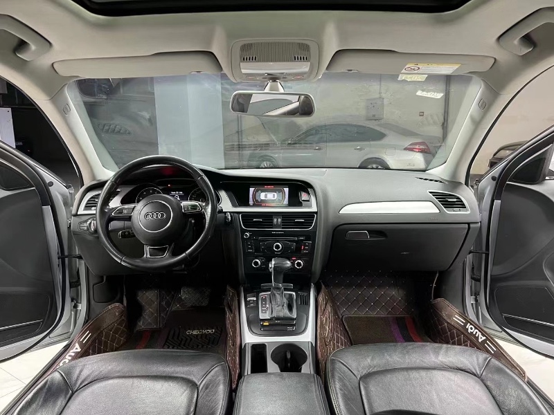 成都15年奥迪A4L8