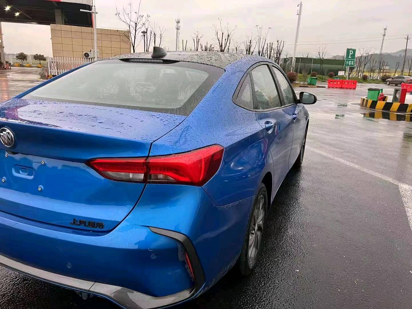 重庆23年别克威朗3