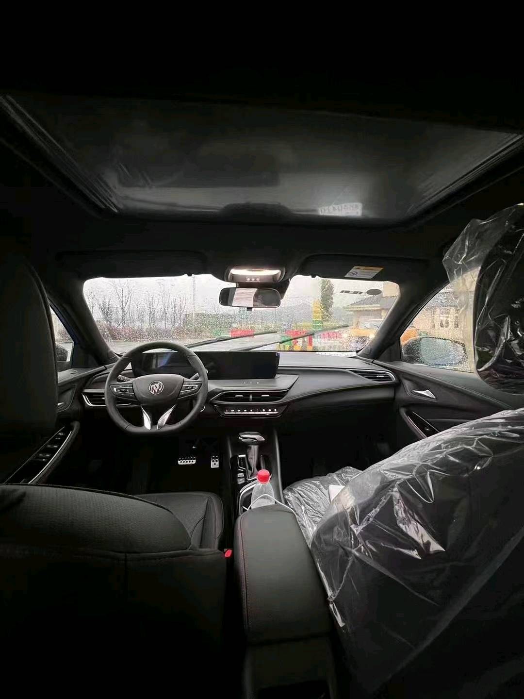 重庆23年别克威朗4