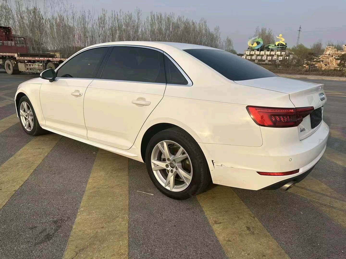 石家庄17年奥迪A4L7