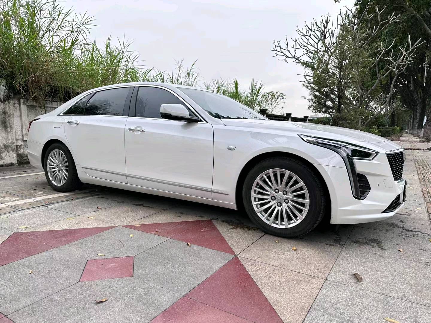 东莞22年凯迪拉克CT63