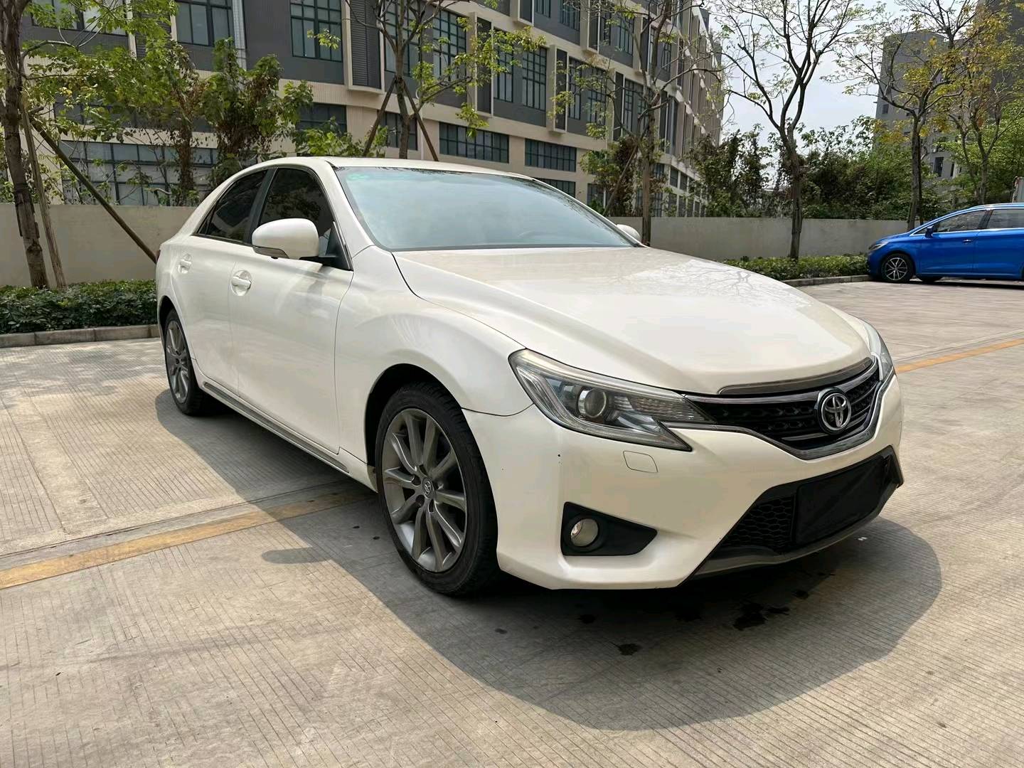 佛山15年丰田锐志2