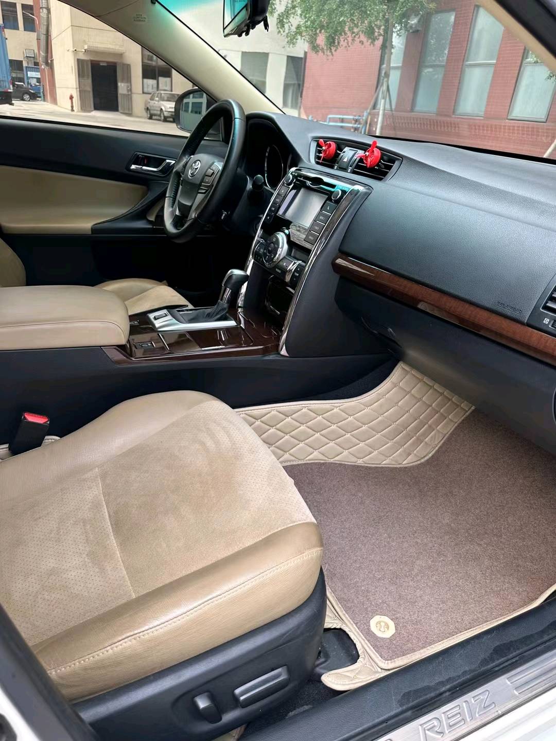 佛山15年丰田锐志6