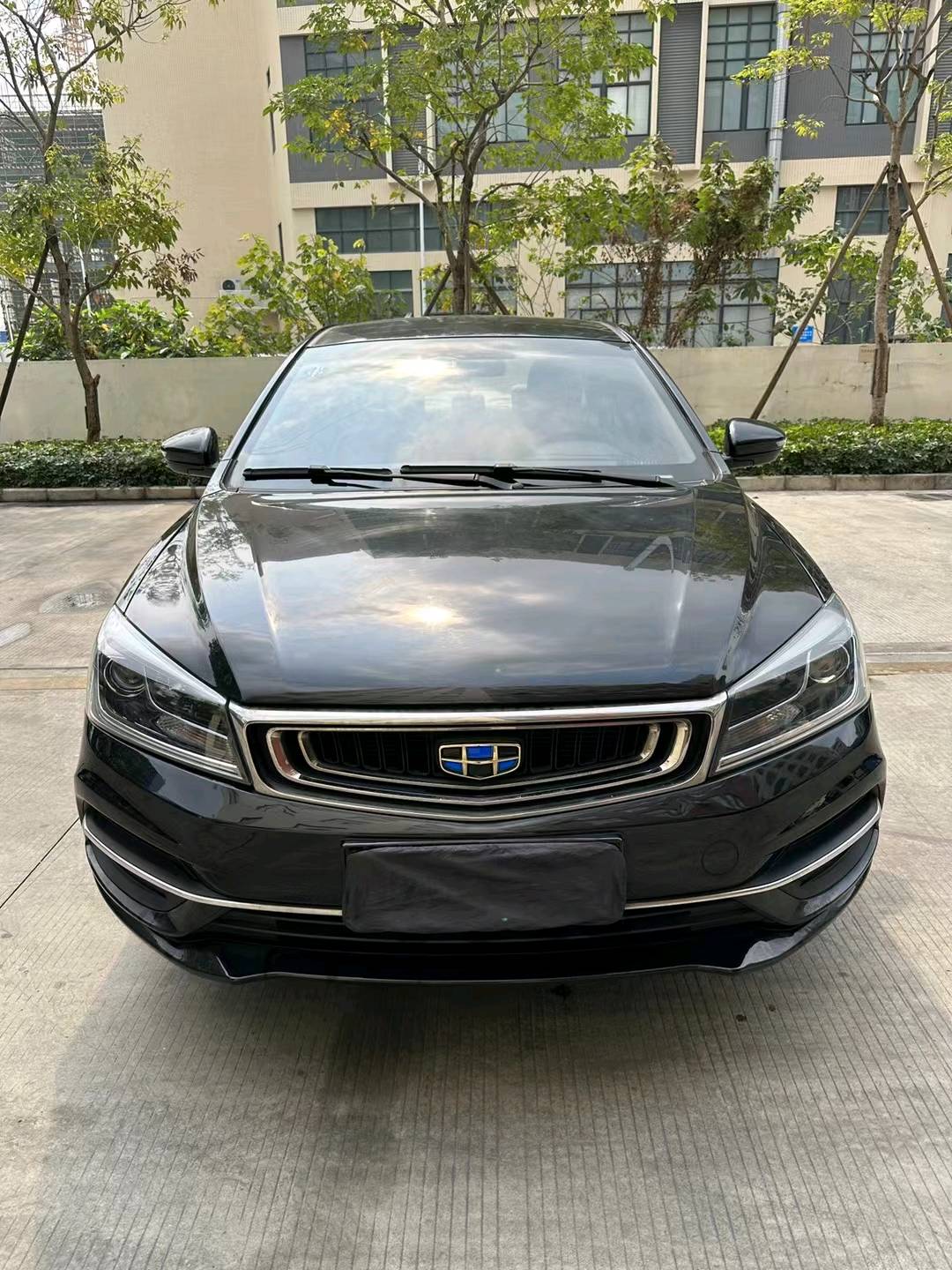 佛山19年吉利帝豪1