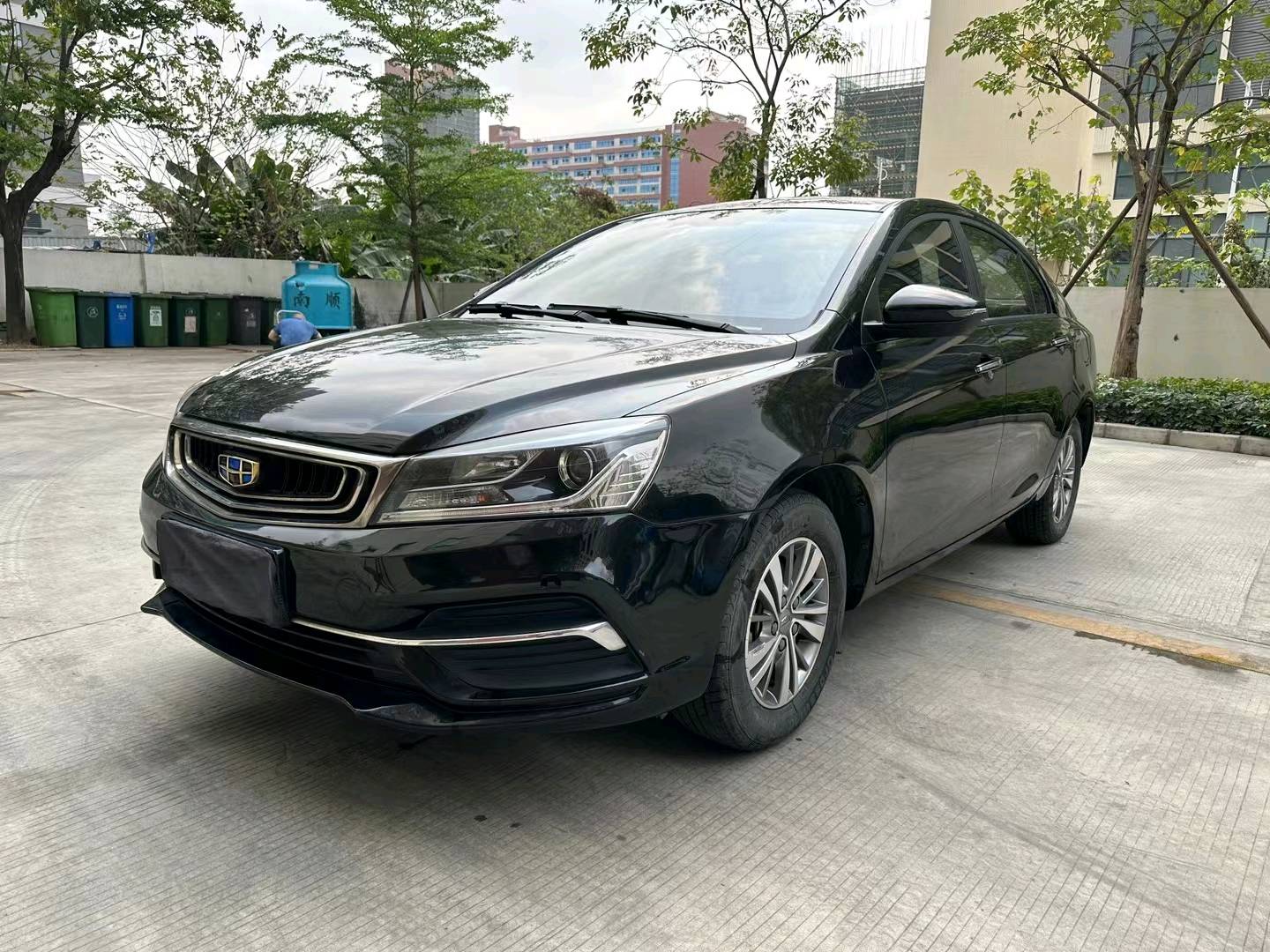 佛山19年吉利帝豪3