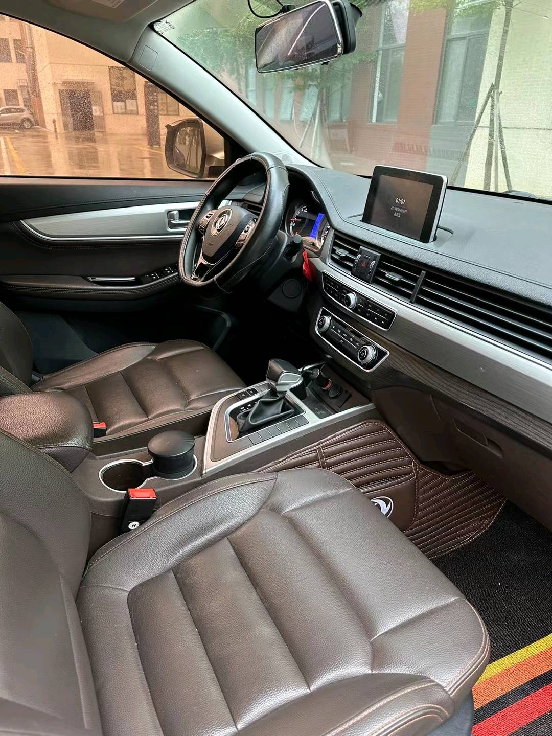 佛山17年东风景逸6