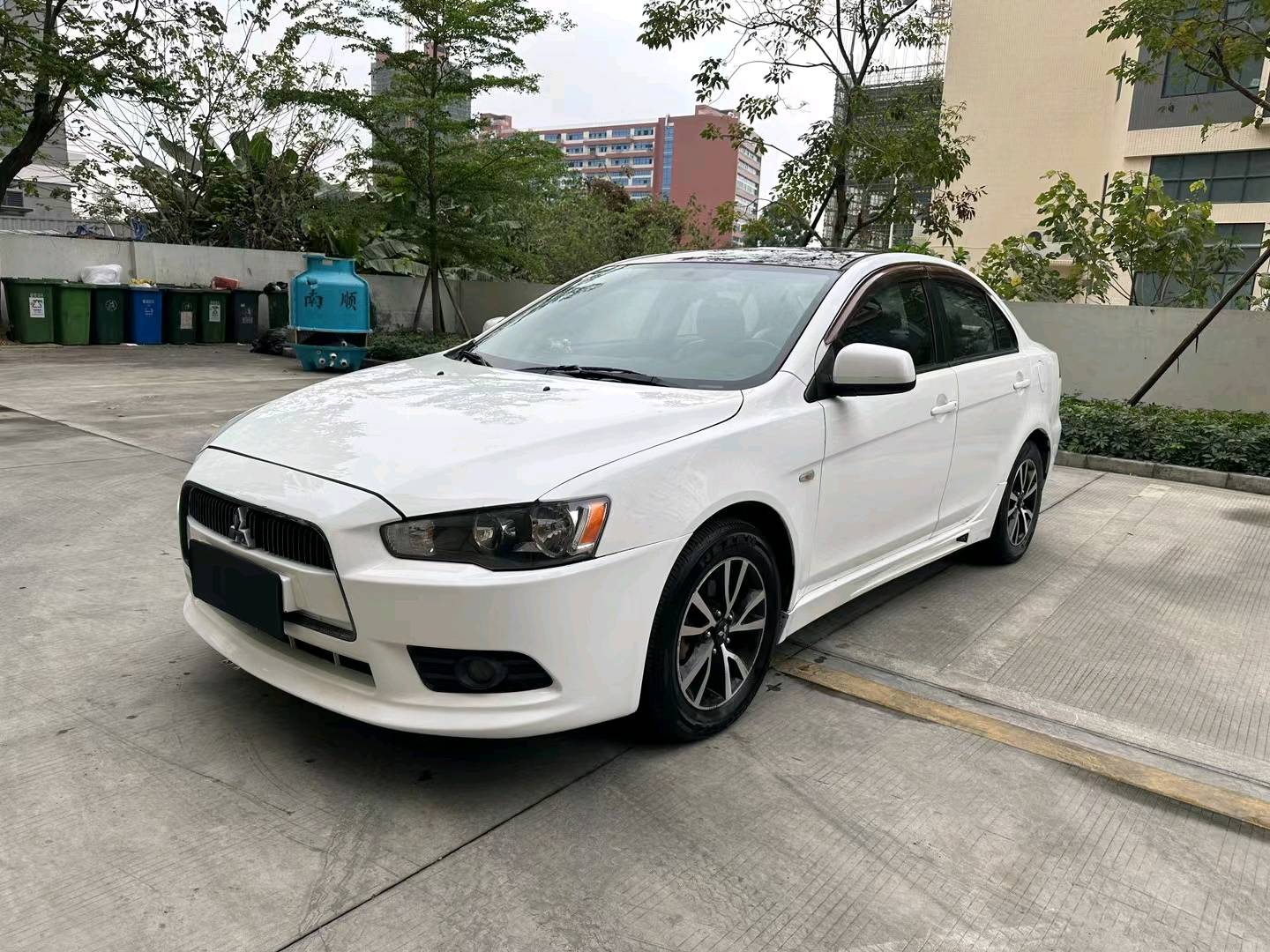 佛山13年三菱翼神2