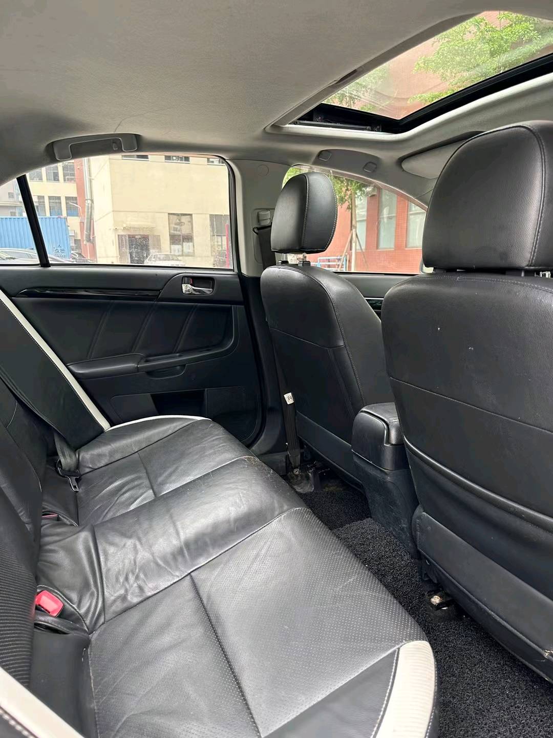 佛山13年三菱翼神4