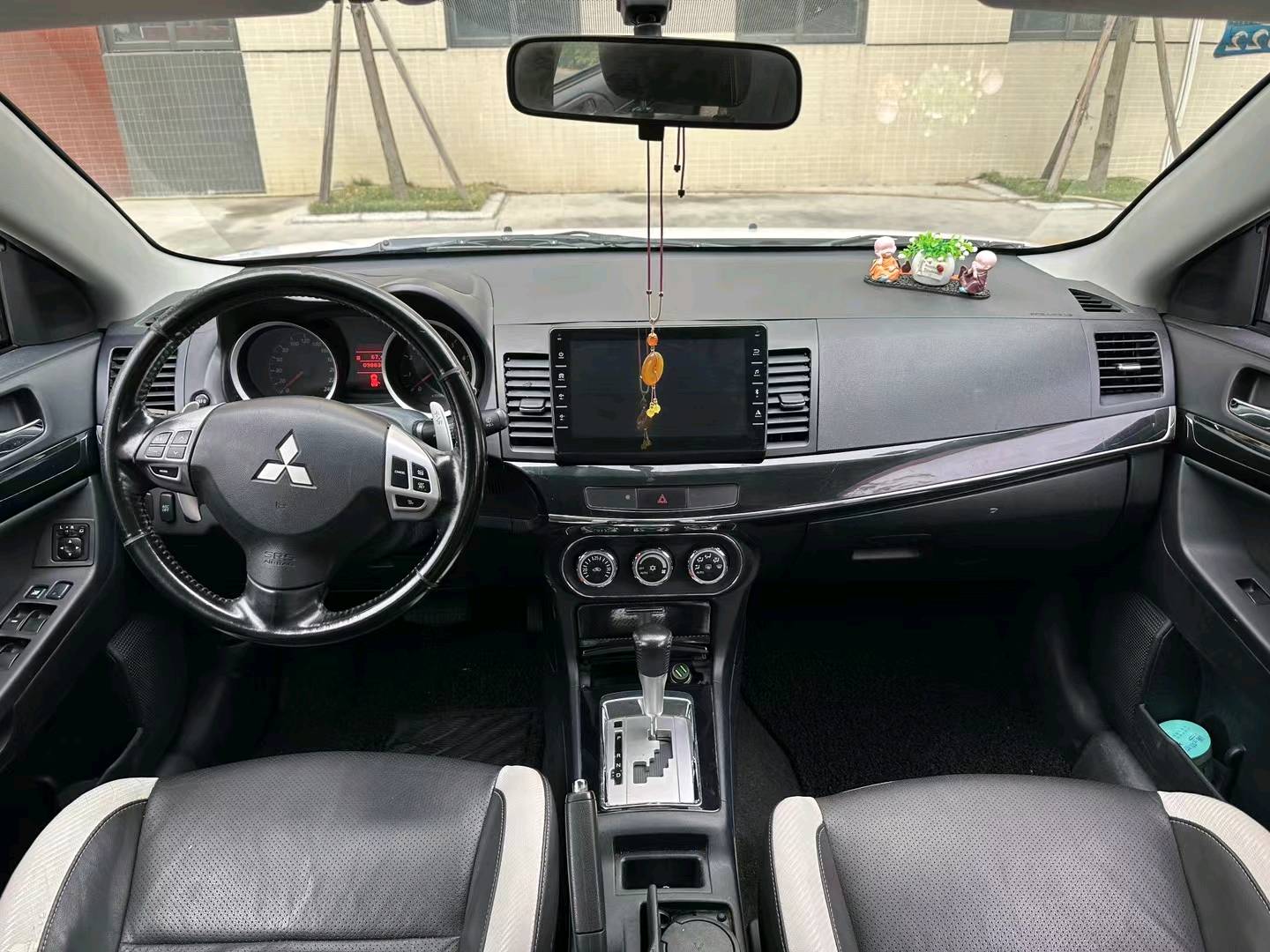 佛山13年三菱翼神5