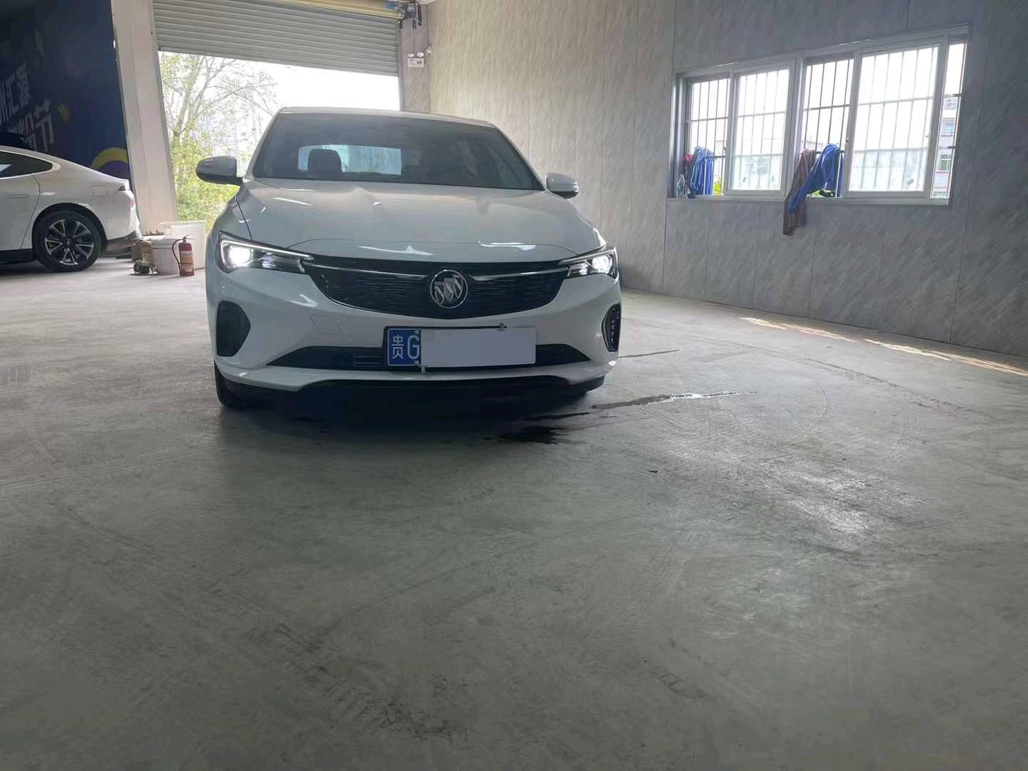 广州22年别克威朗1