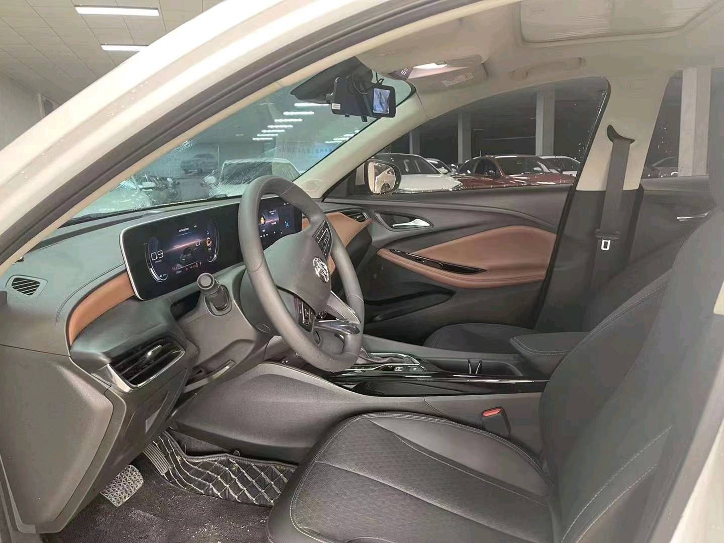 广州22年别克威朗4