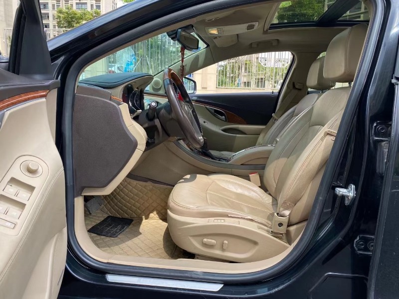 苏州11年别克君越4