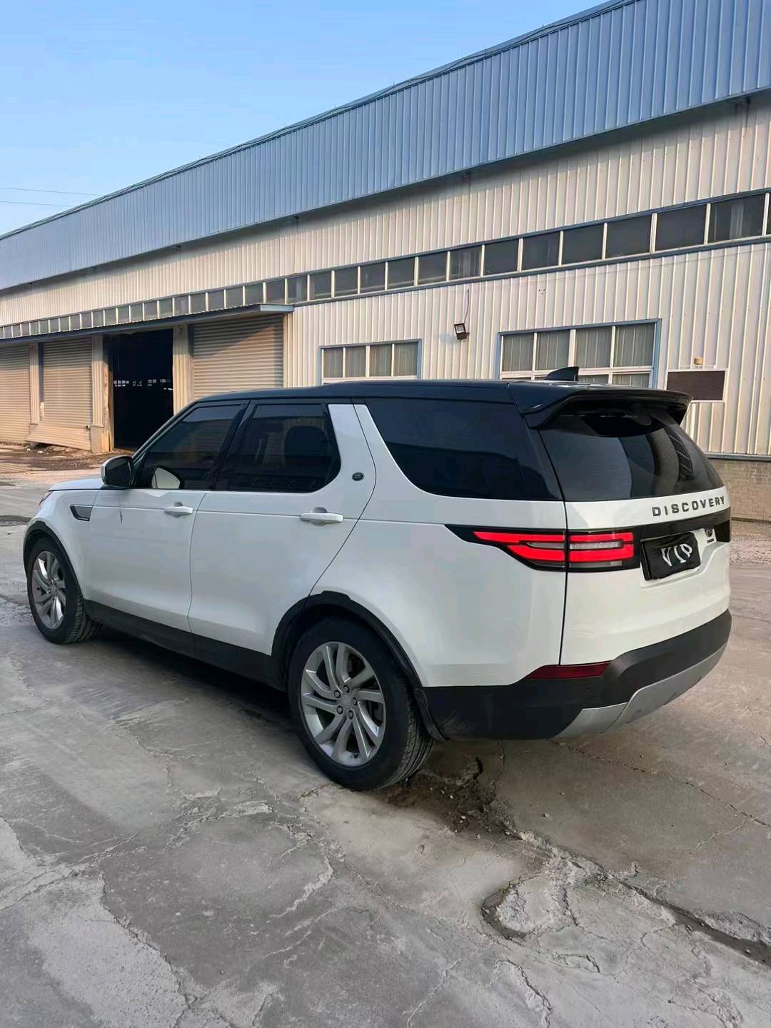 常州18年路虎发现7