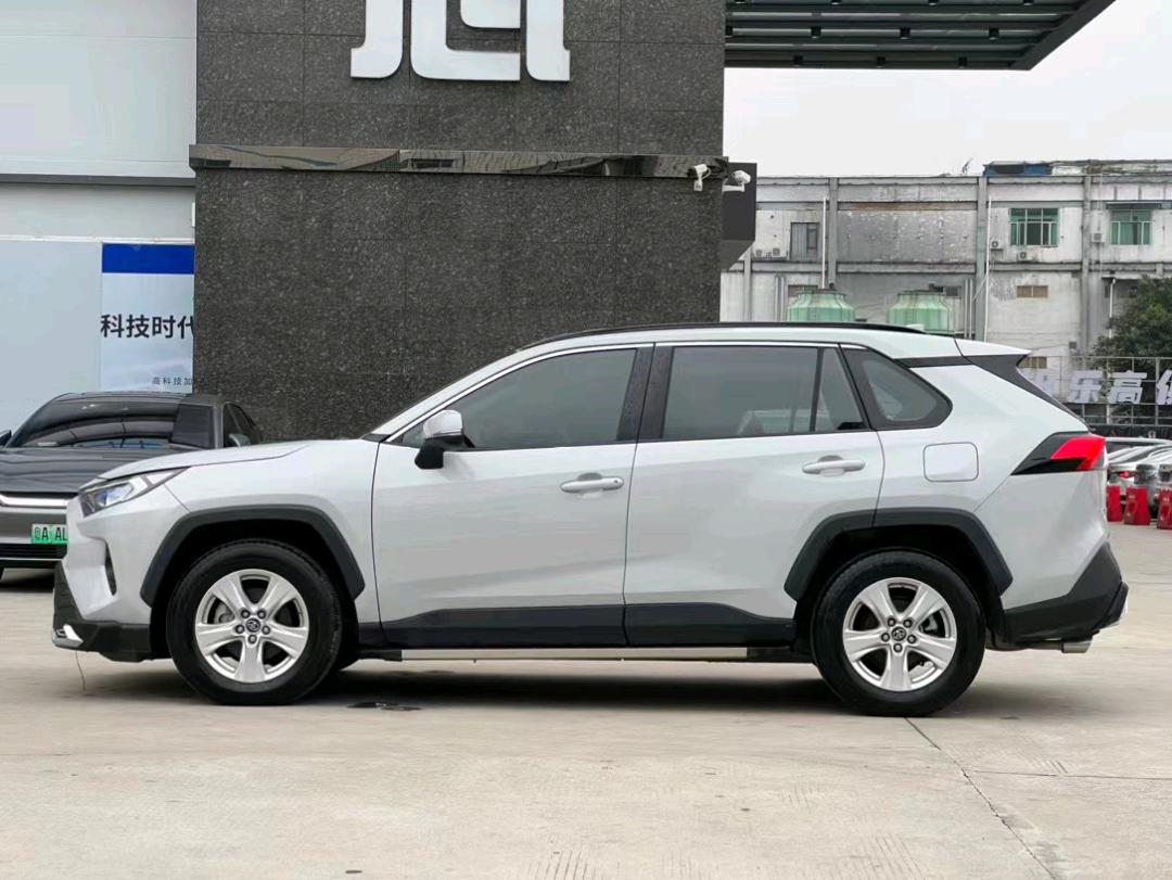 东莞20年丰田RAV44