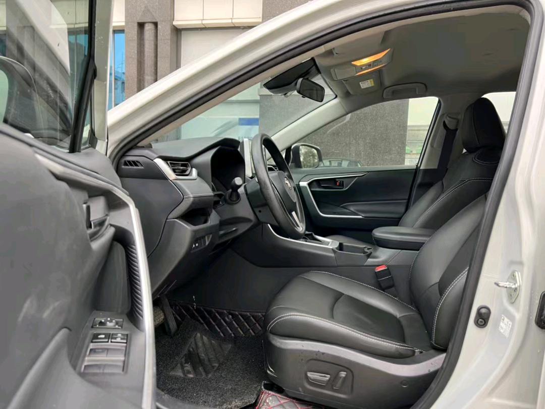 东莞20年丰田RAV47
