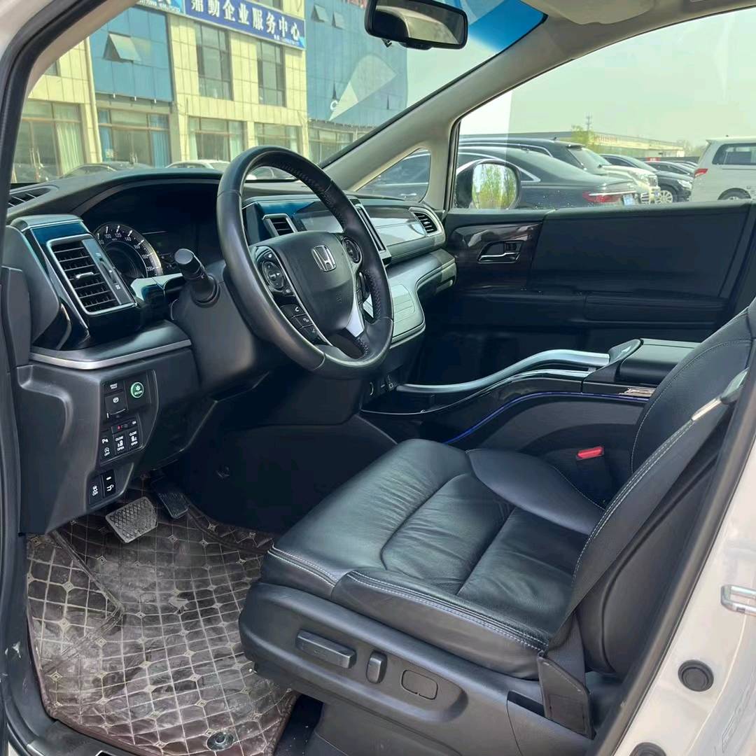 济南18年本田艾力绅7