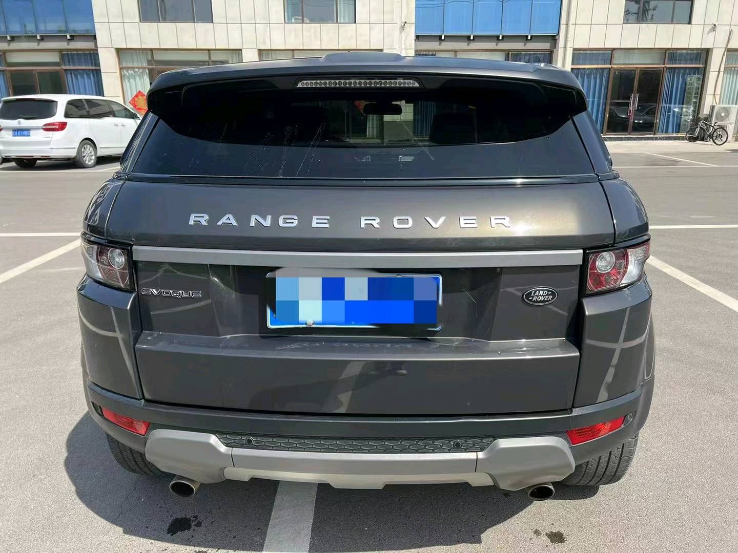 济宁14年路虎极光4