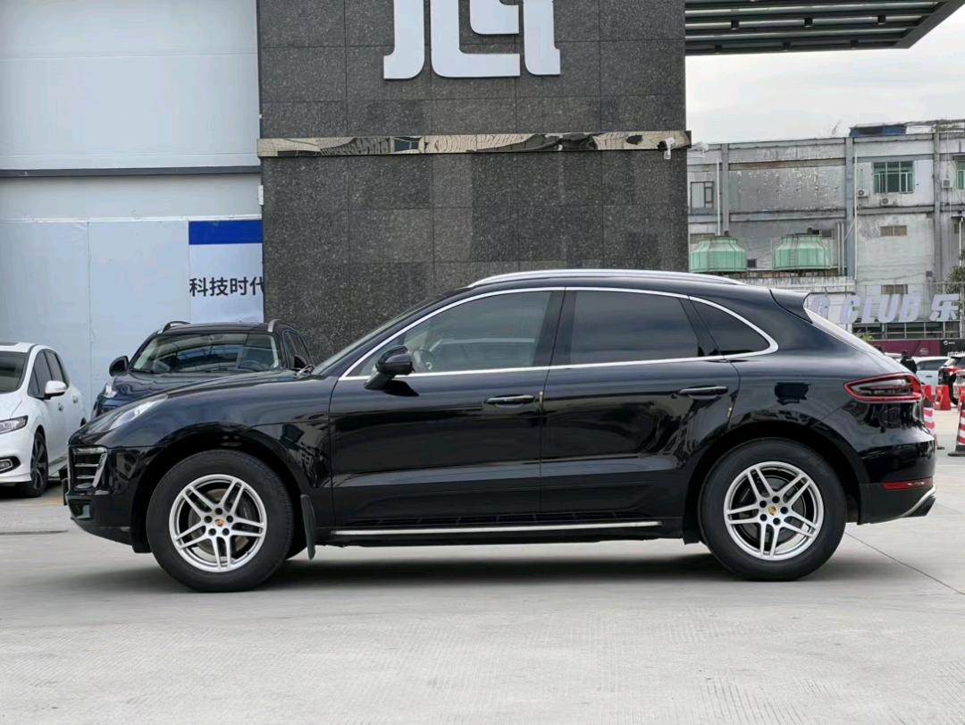 东莞17年保时捷Macan4
