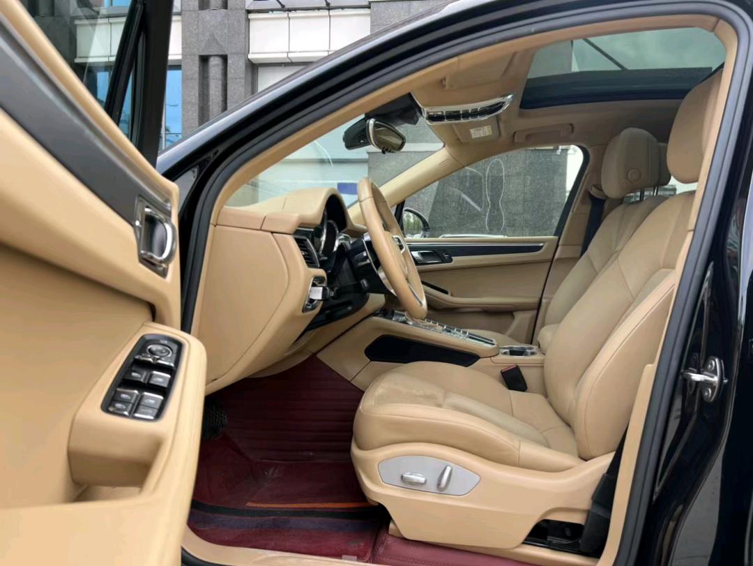 东莞17年保时捷Macan7