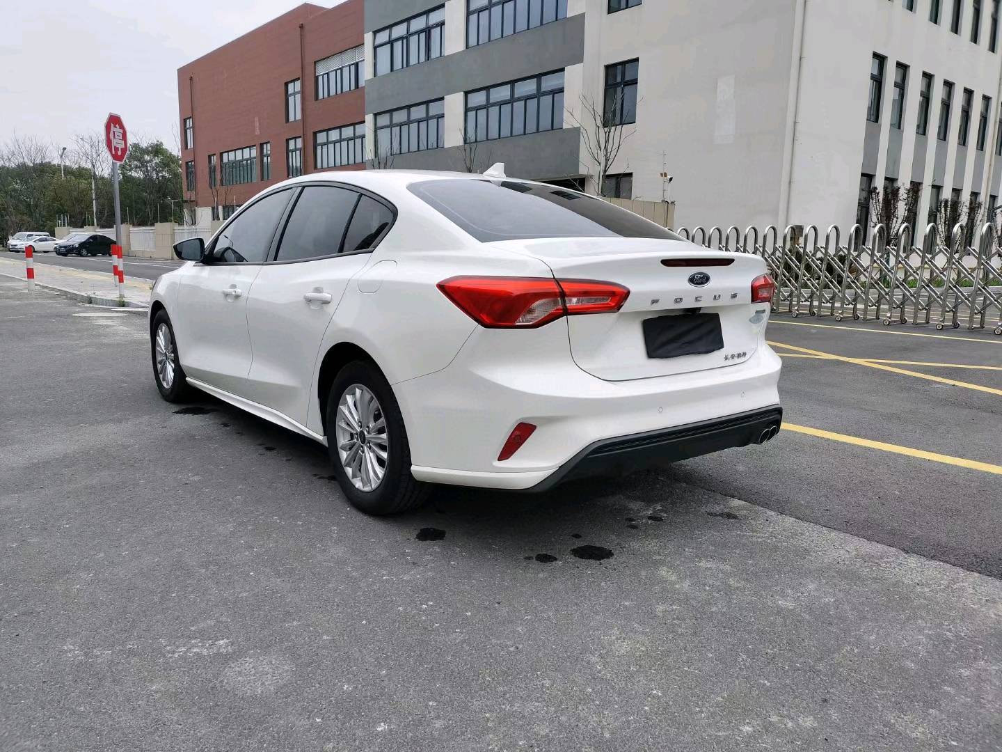 苏州20年福特福克斯7