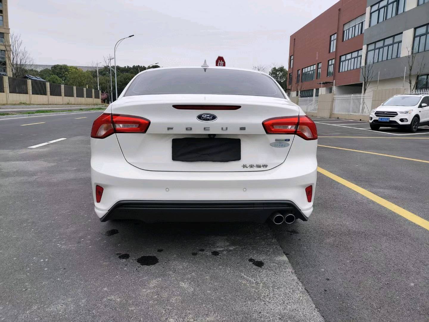 苏州20年福特福克斯8