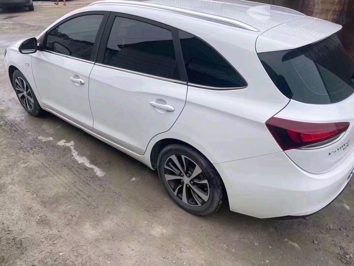 枣庄19年别克阅朗6