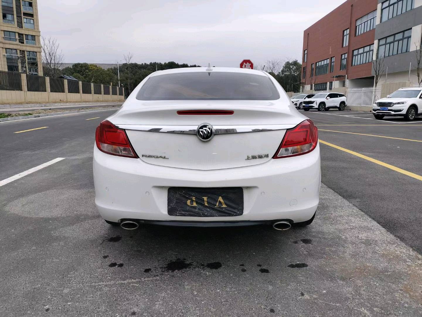 苏州13年别克君威7