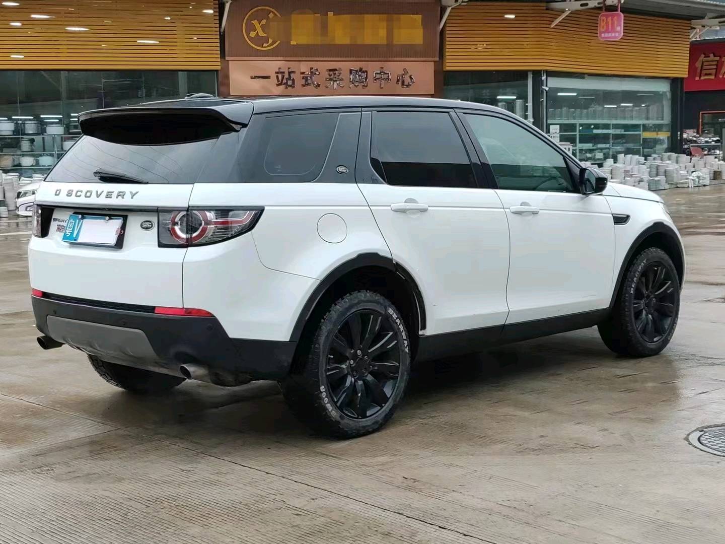 广州16年路虎发现神行4