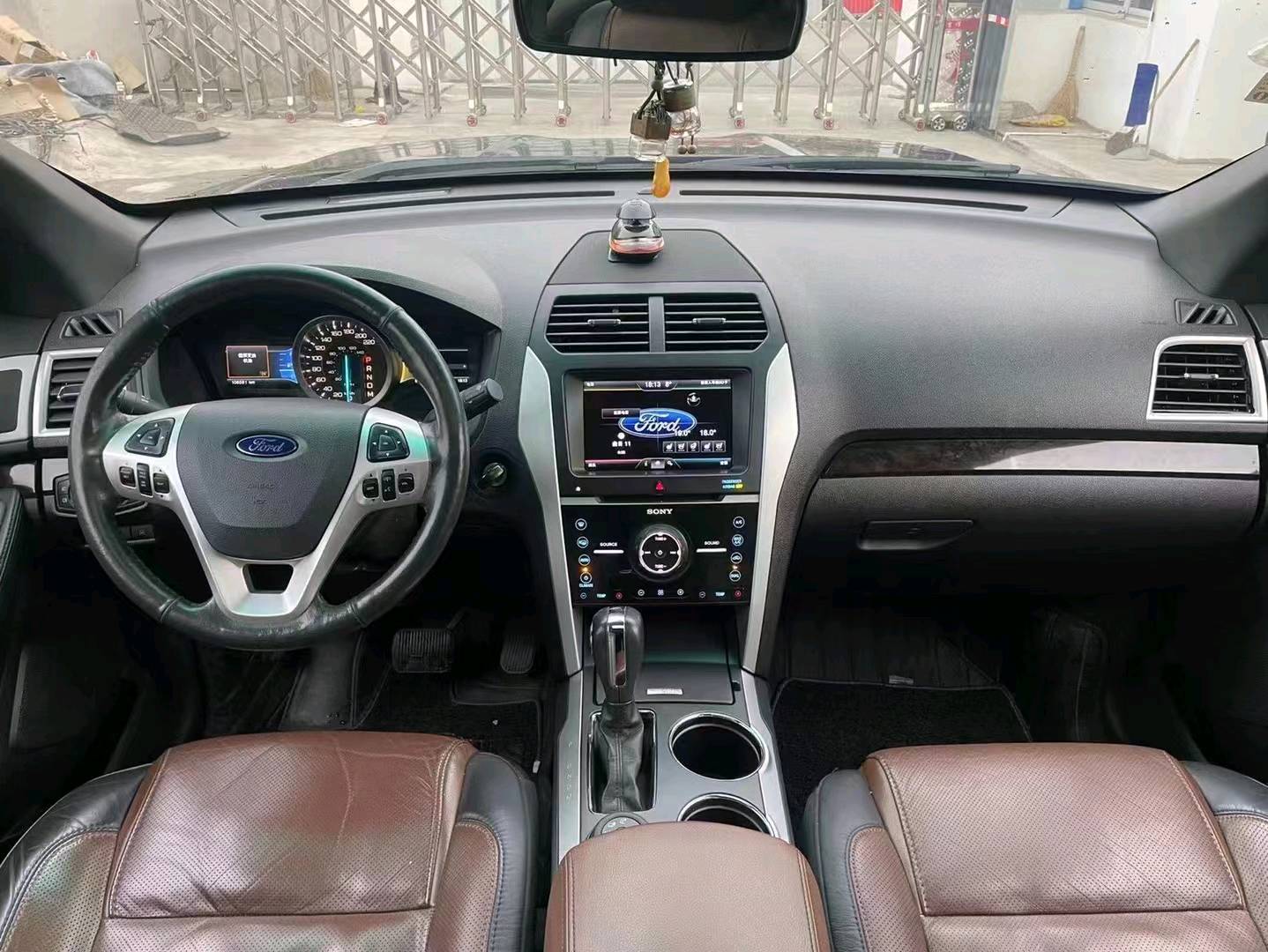 宜昌14年福特探索者4