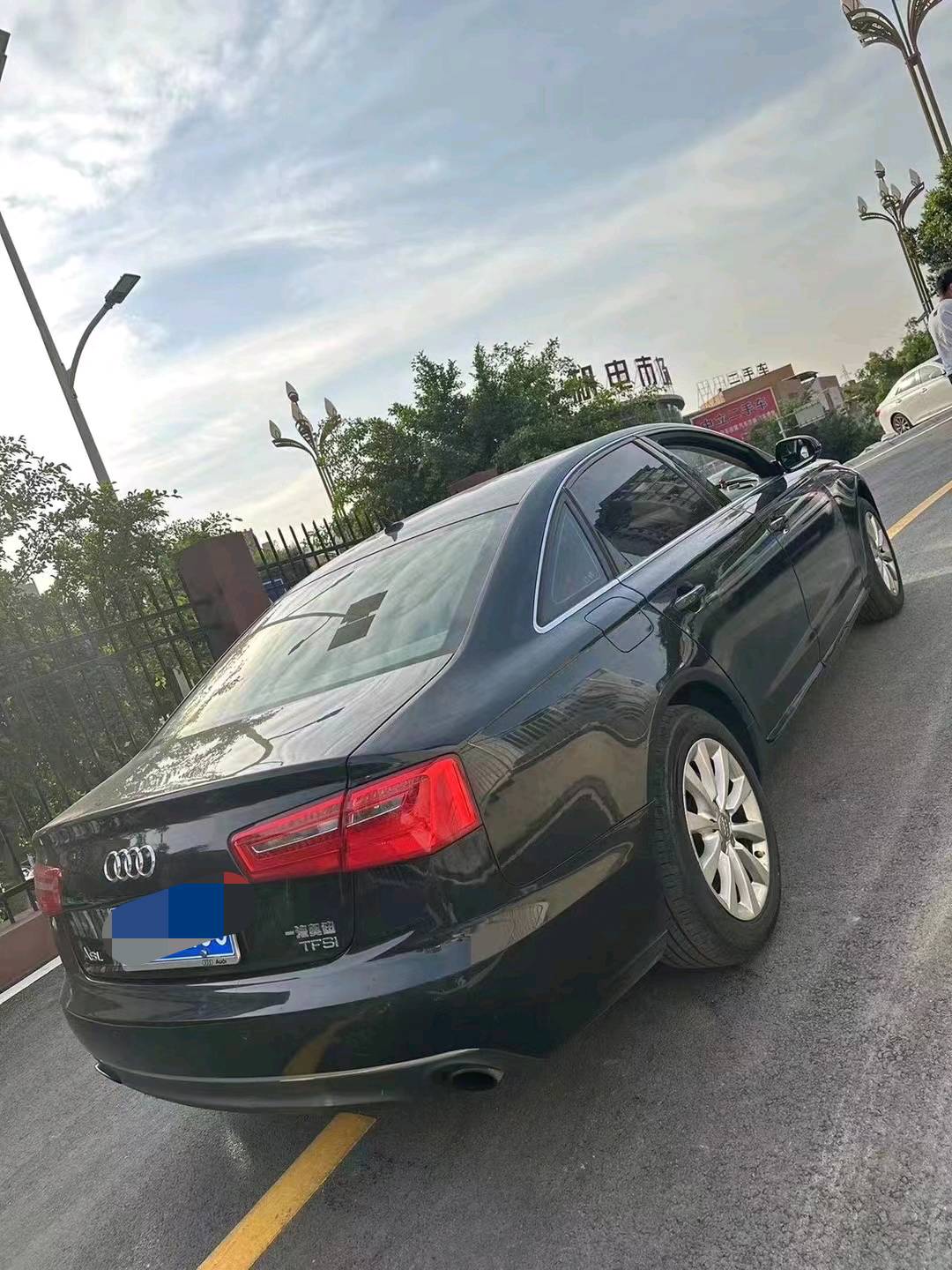 成都13年奥迪A64