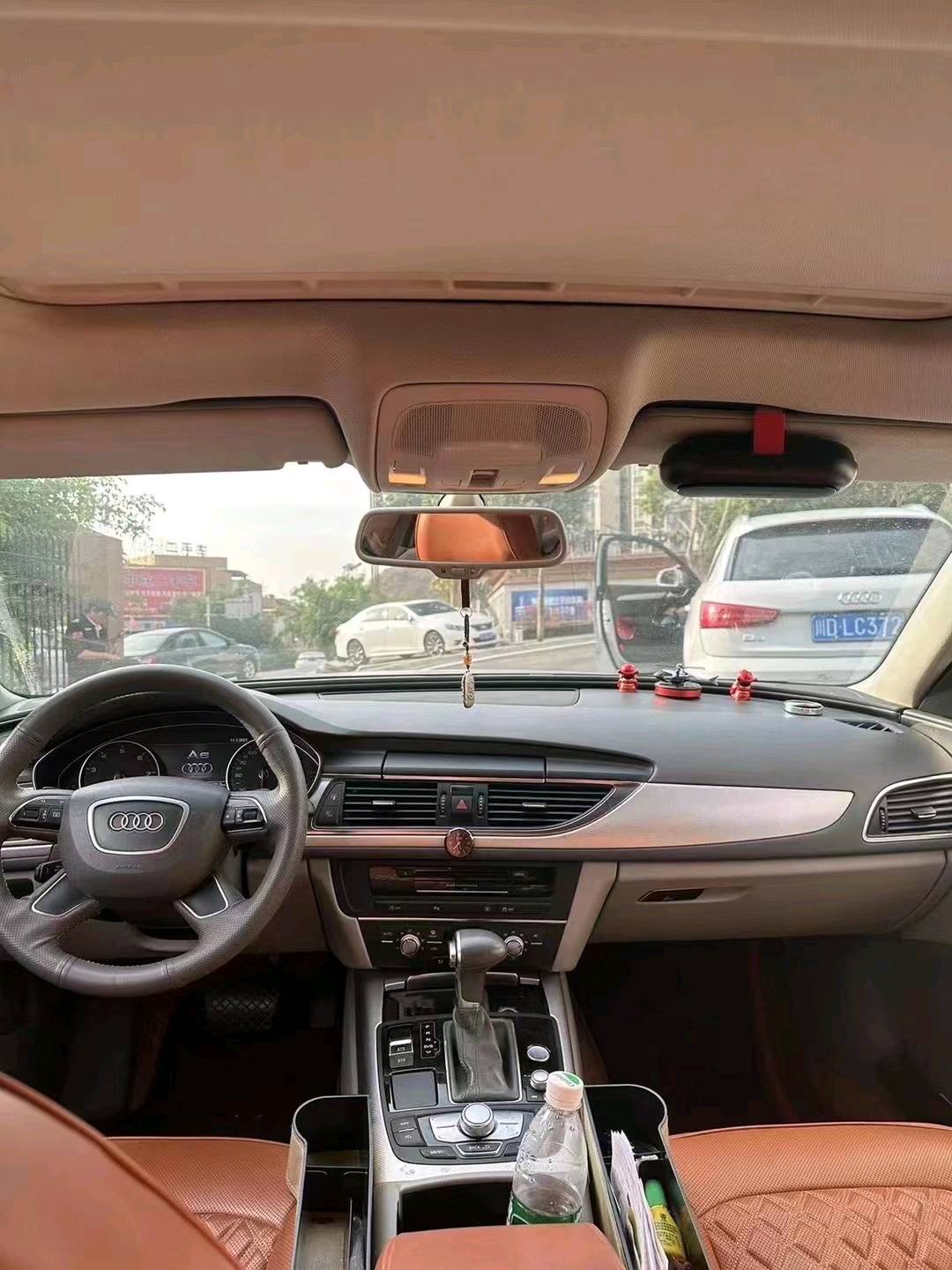 成都13年奥迪A66