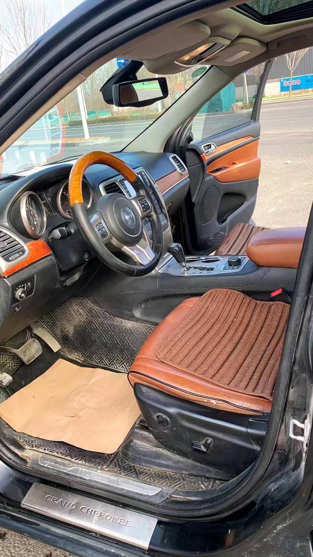 廊坊12年Jeep大切诺基4