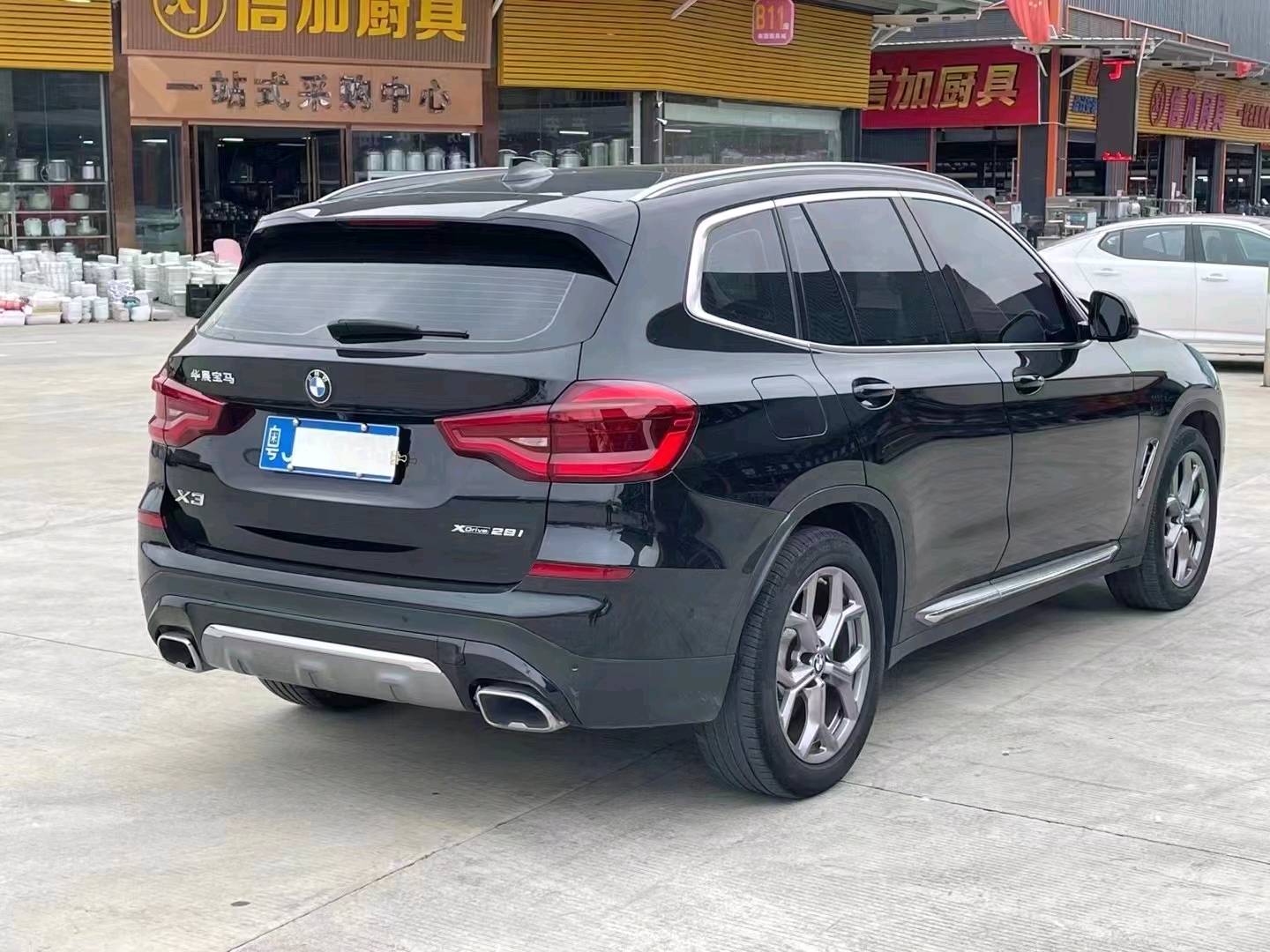 广州21年宝马X34