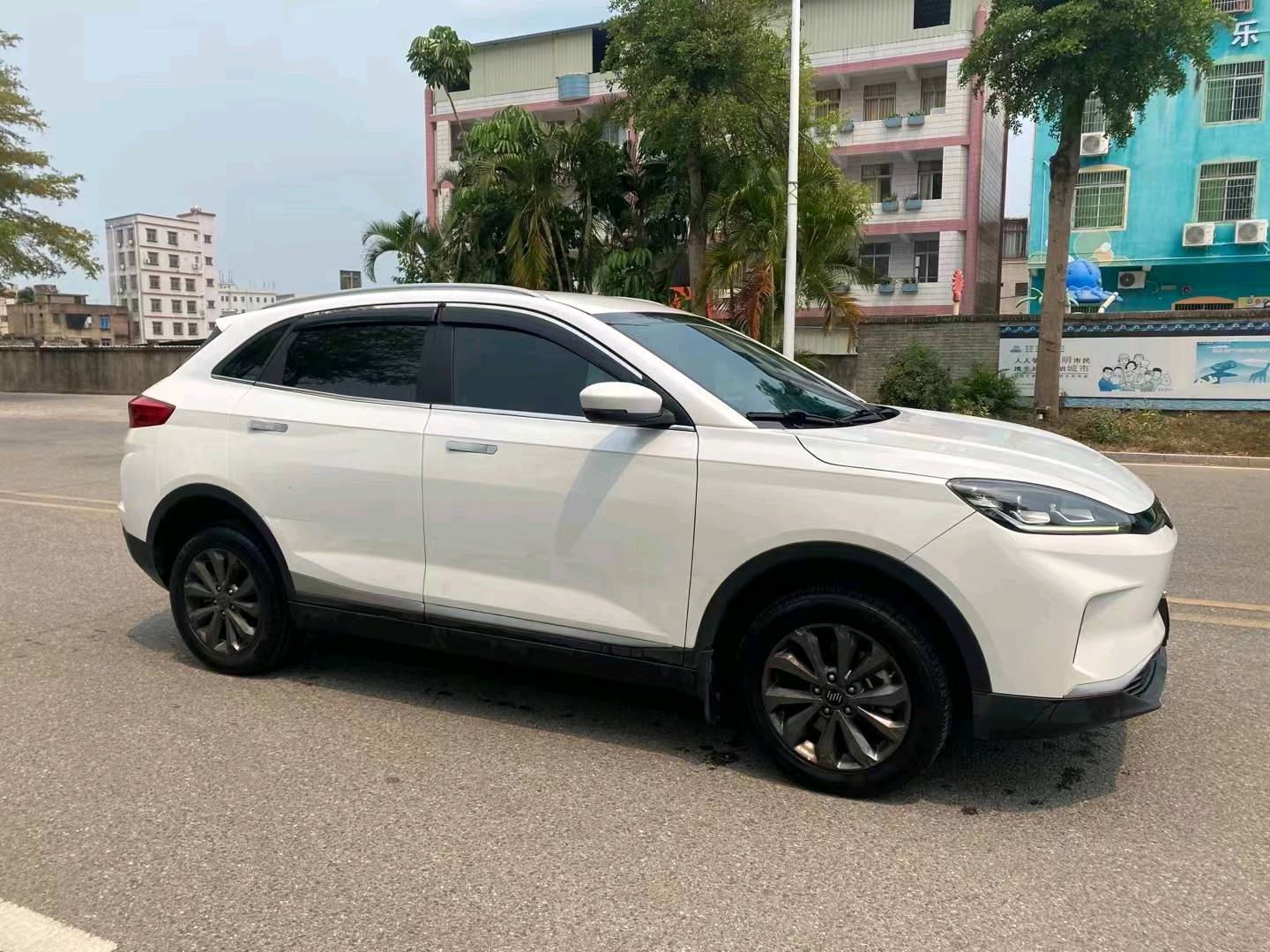 珠海21年威马汽车EX-59