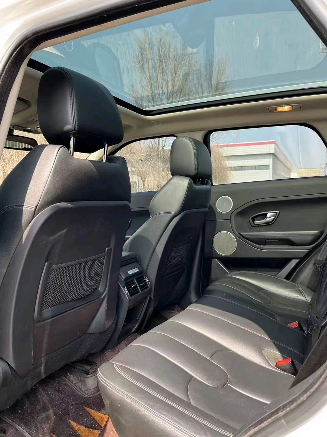 沈阳15年路虎极光9