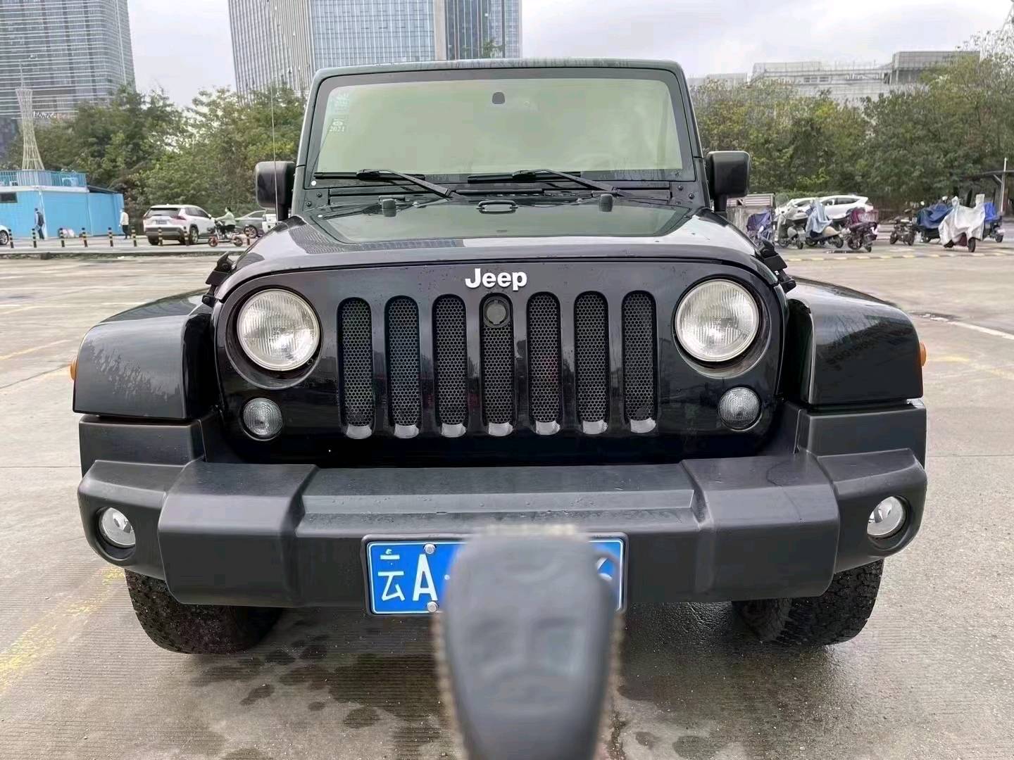佛山17年Jeep牧马人1