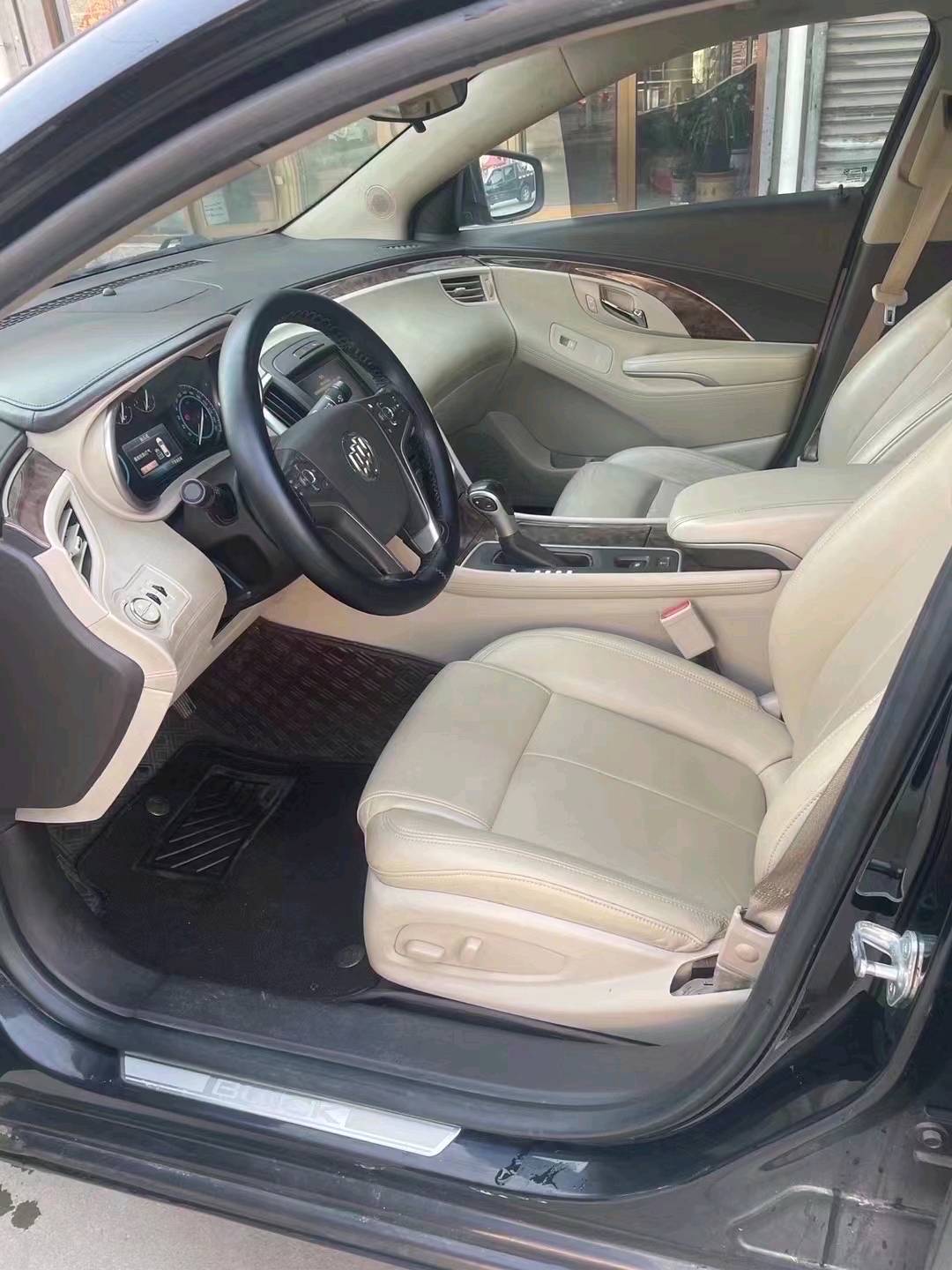 枣庄15年别克君越7