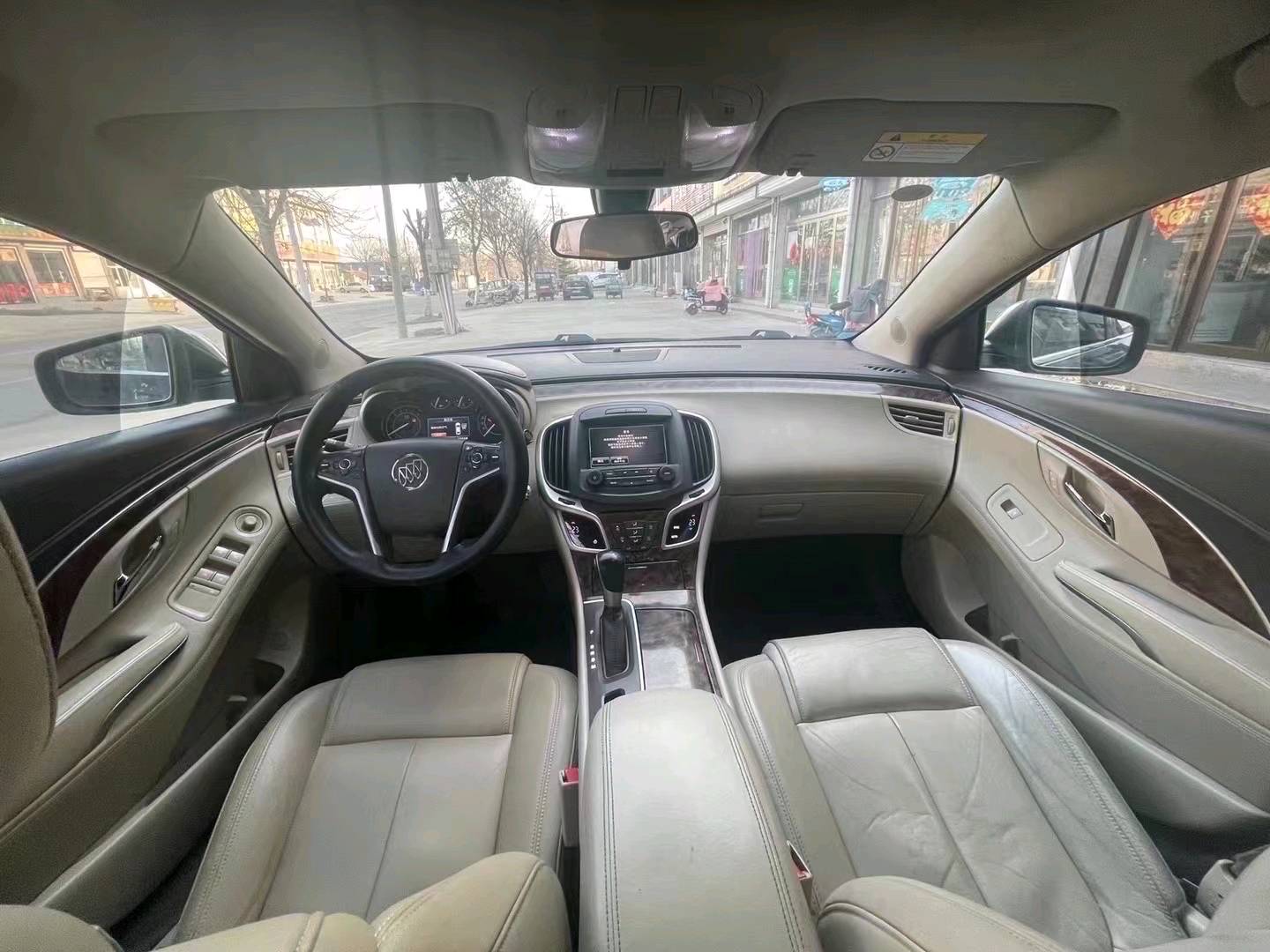 枣庄15年别克君越9