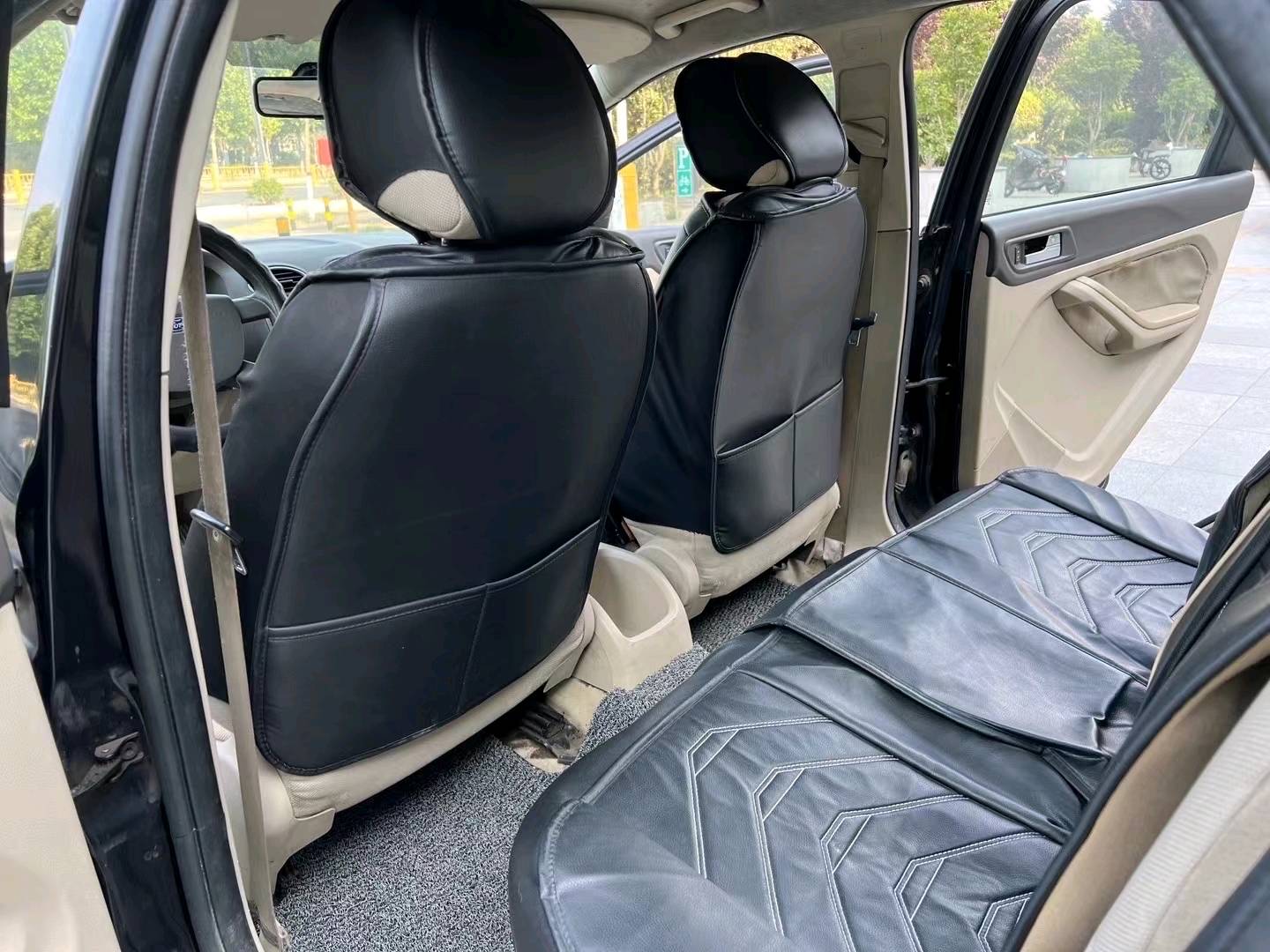 枣庄09年福特福克斯5