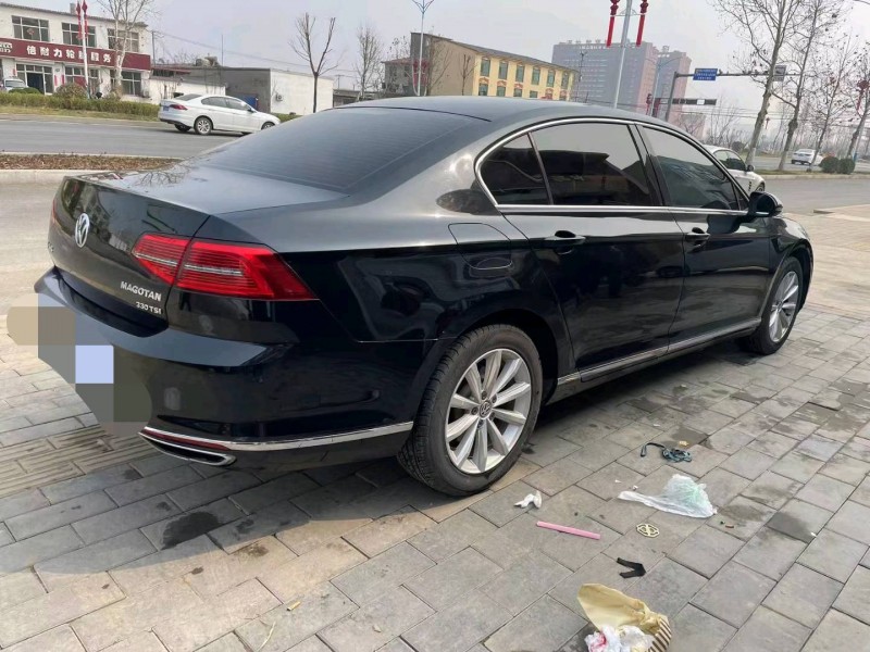 保定17年大众迈腾4