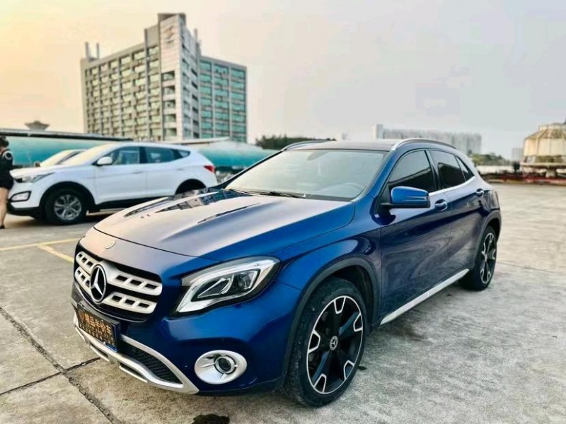 东莞18年奔驰GLA2