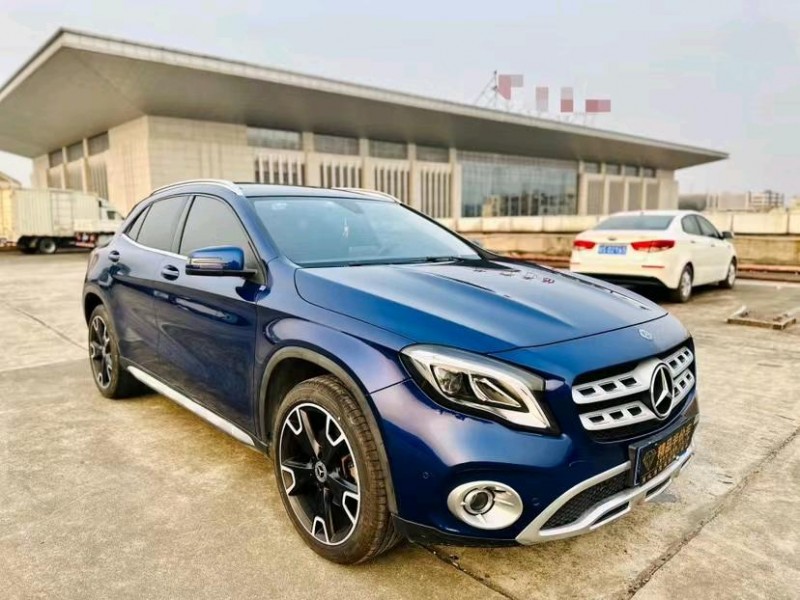 东莞18年奔驰GLA3