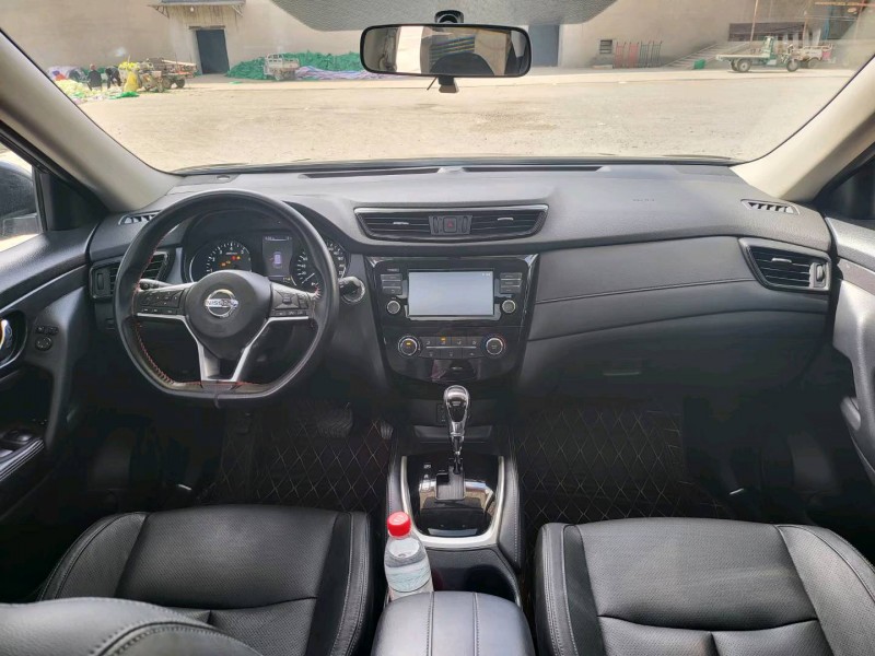 保定18年日产奇骏7