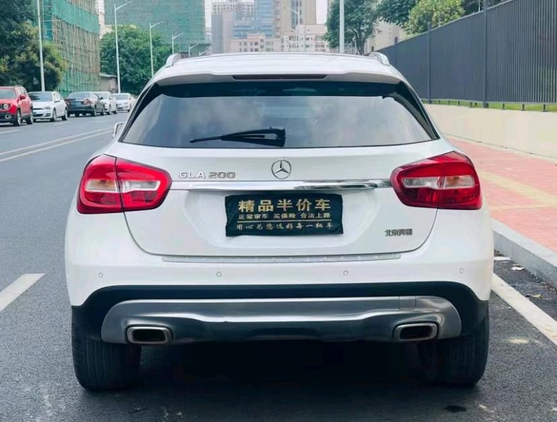 东莞17年奔驰GLA9